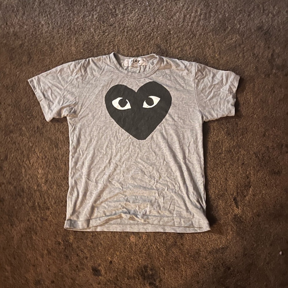 Cdg play t shirt